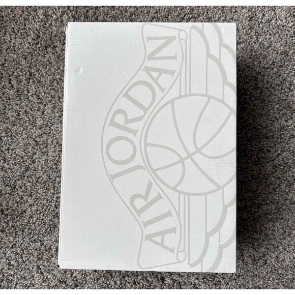 Nike Air Jordan 2 Retro Low NC to Chi Size 8 Women's - Picture 8 of 9